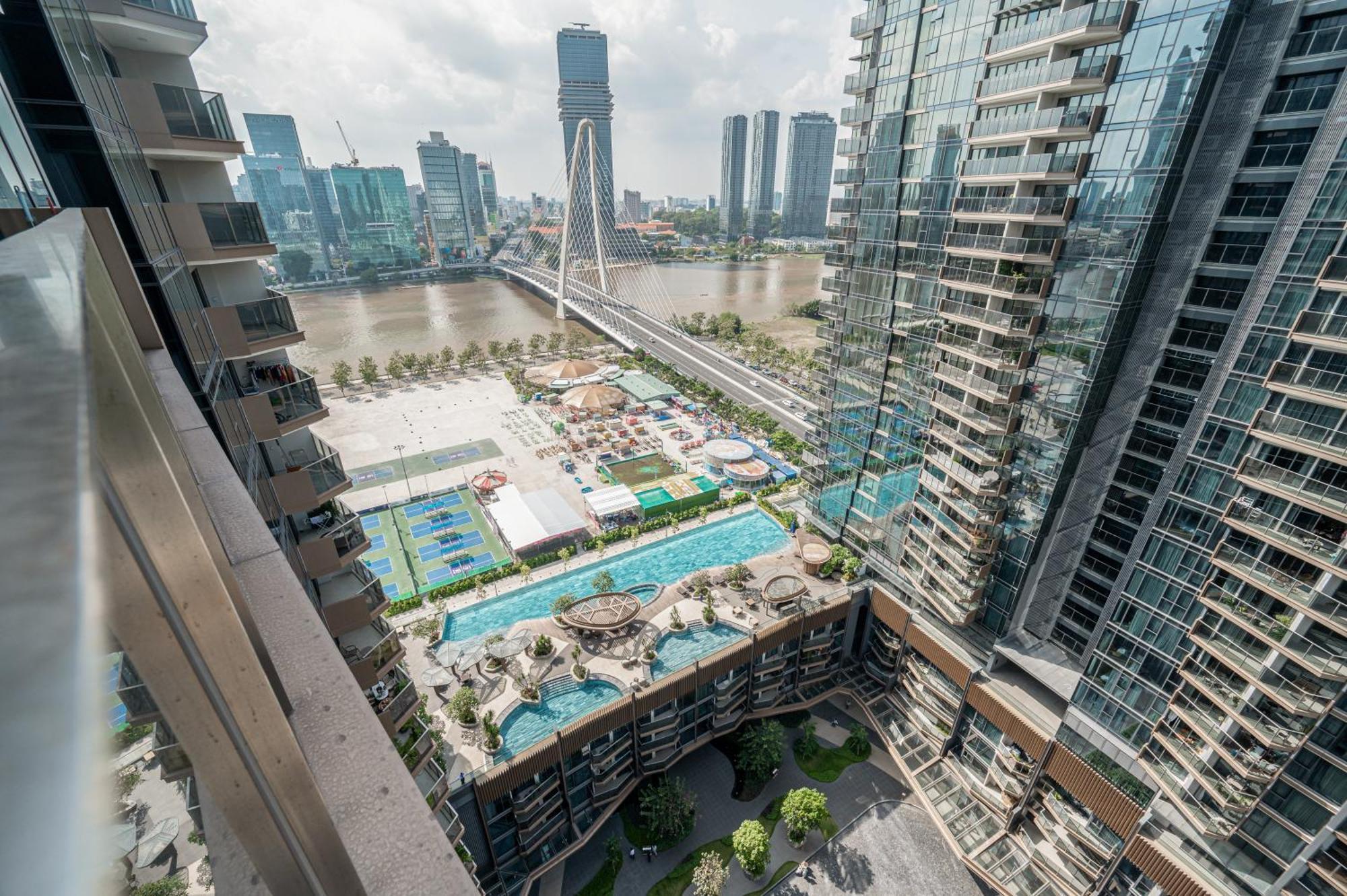 The Metropole Opera Residence By Kaystay Ho-Chi-Minh-Stadt Zimmer foto